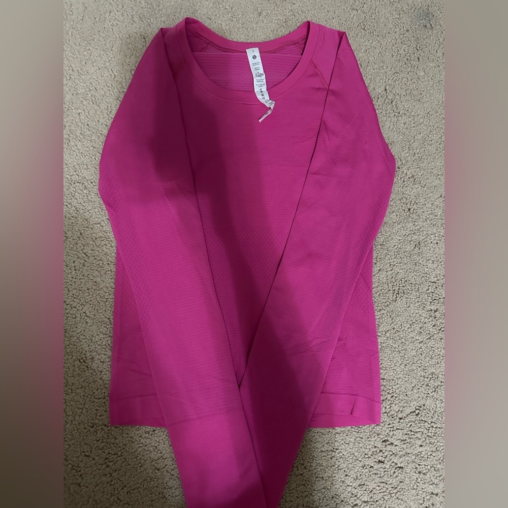 Women's Lululemon Pink Top